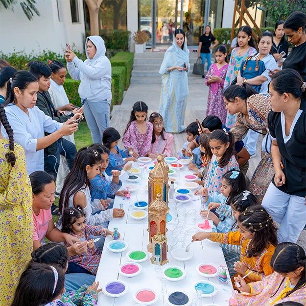 العنوان هنا